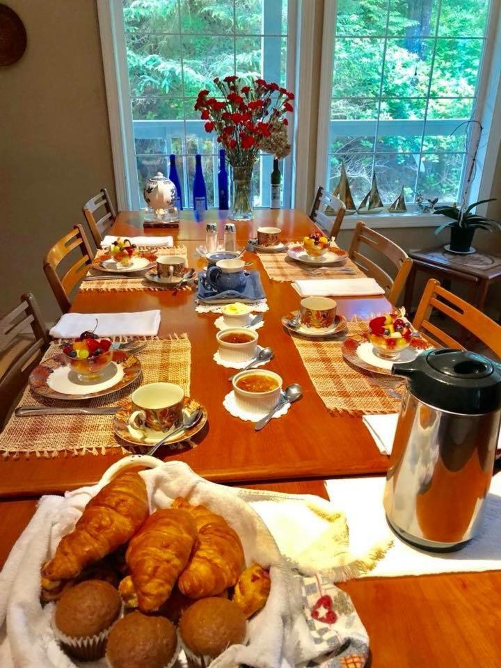 Seafarers Bed&Breakfast Tofino Exterior foto